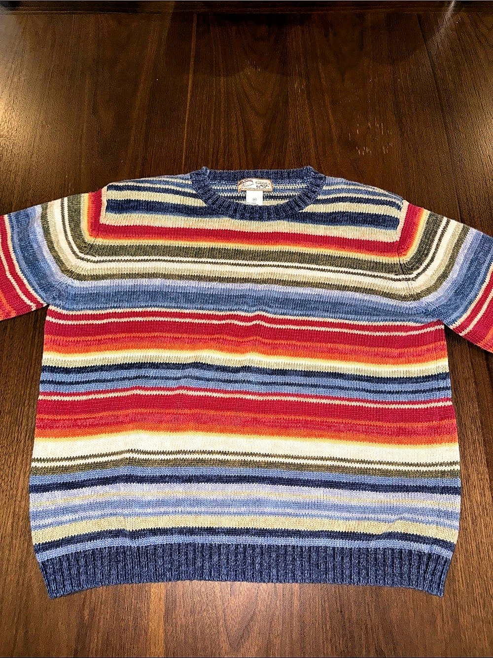 Vintage Heirloom Collectibles cotton blend sweater. Size M